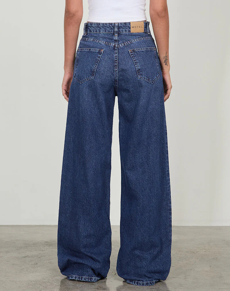 Roomy Extra Wide Low Rise Jeans in Mid Blue Used